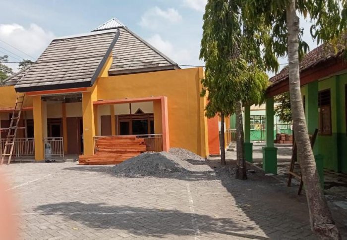 Dispendik Kabupaten Nganjuk Sigap Tuntas Dalam Mengpresiasikan Untuk Pembanguna Di SMP NEGERI 1 Lengkong