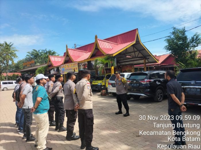 Ciptakan Situasi Kondusif Kapolsek Bengkong Pimpin Pengamanan Giat DPD Partai Golkar Persiapan Pemilu Kota Batam