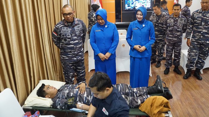Lantamal IV Gelar Bakti Sosial dan Donor Darah Dalam Rangka Hari Armada 2023