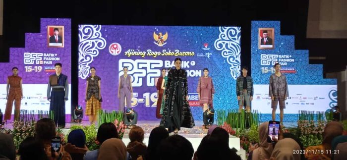 Pameran Batik dan Fashion Akhir Tahun