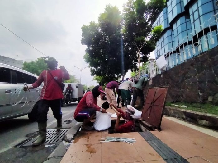 DSDABM Surabaya Siapkan Unit Reaksi Cepat Antisipasi Genangan Saat Hujan