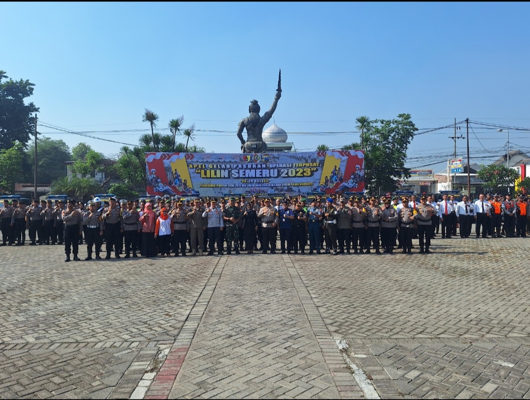 Bupati Mojokerto Pimpin Apel Gelar Pasukan Ops Lilin 2023