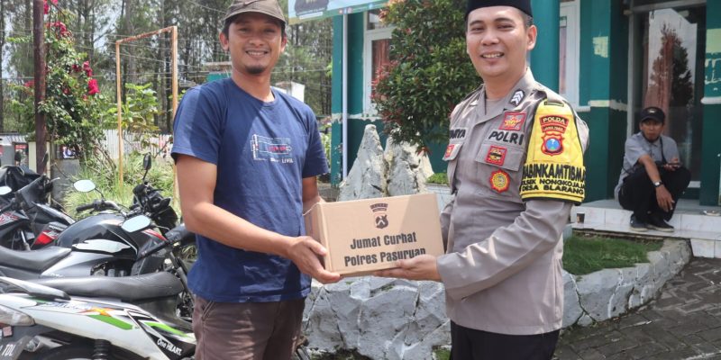Dengarkan Keluhan Masyarakat, Polres Pasuruan Gelar Jum’at Curhat Dan Bakti Sosial