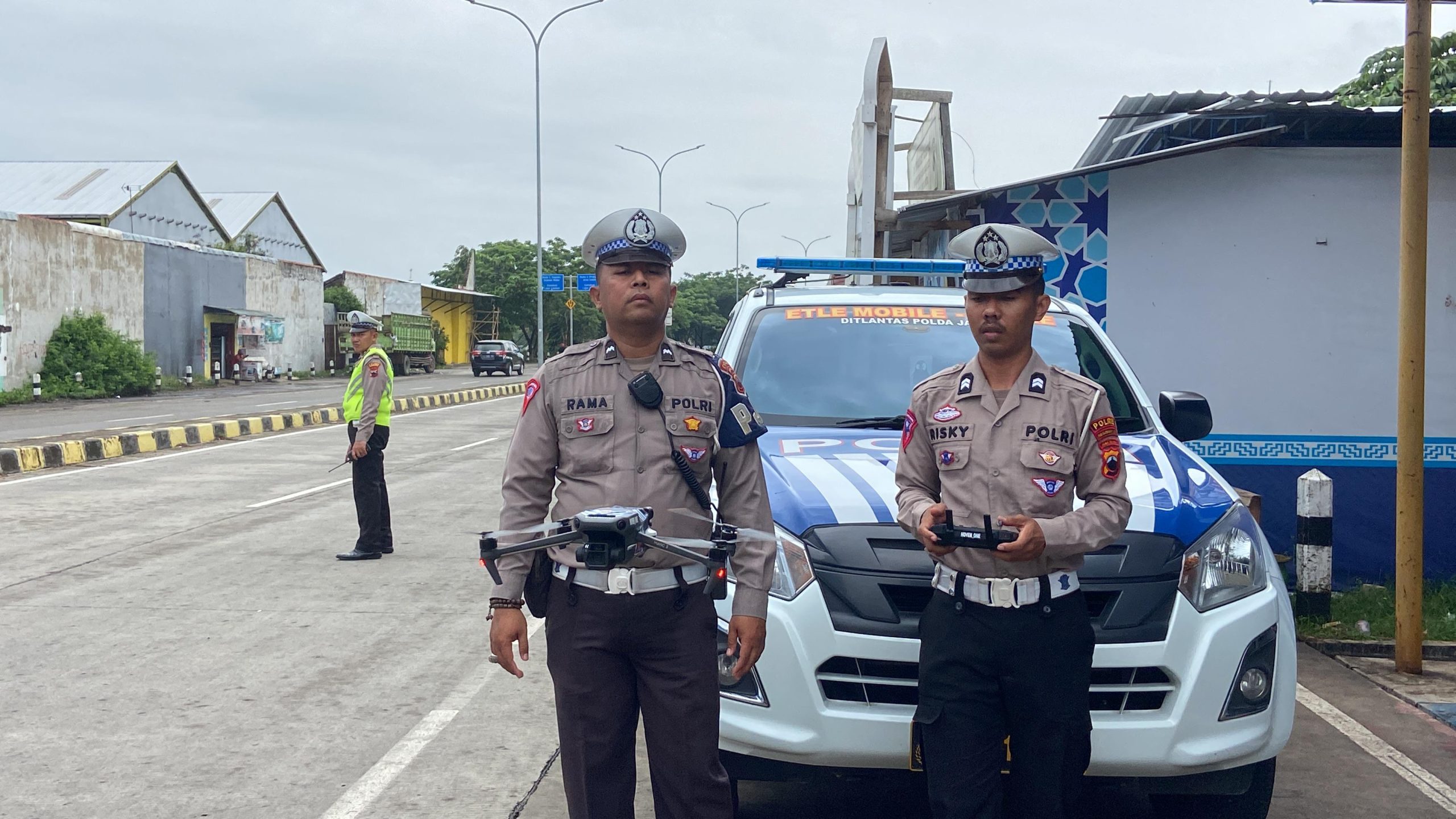 Evaluasi Sitem Tilang Elektronik, Polda Jateng dan Polres Pekalongan Kota Uji Coba ETLE Drone