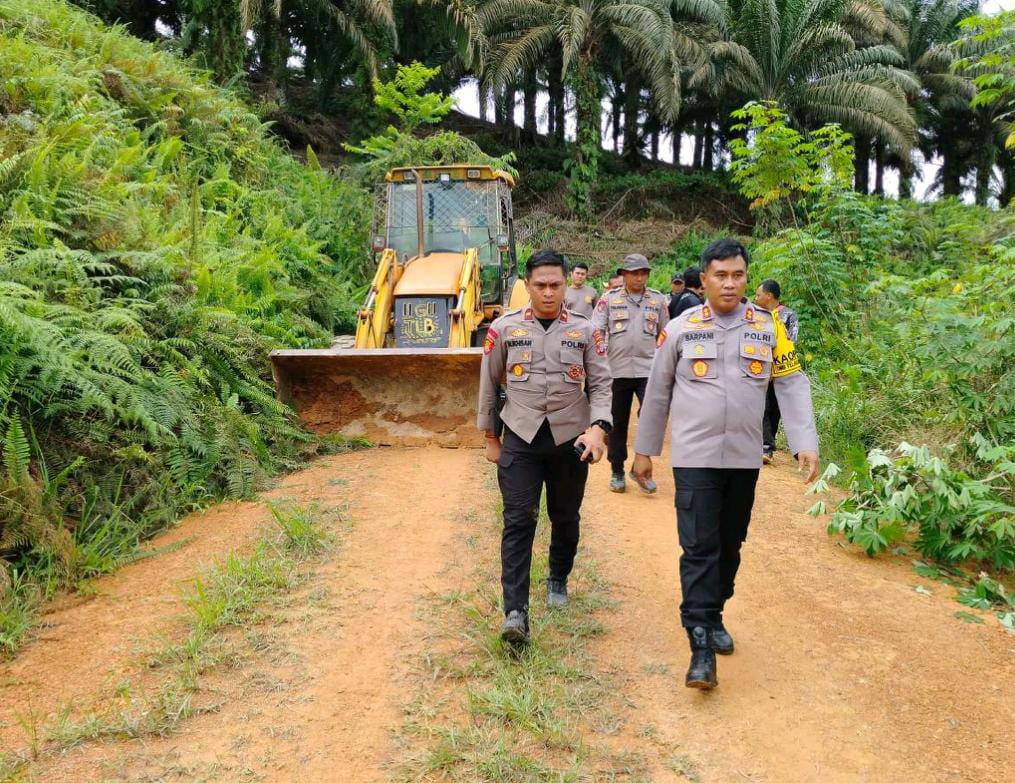 Kapolres Kotim Pimpin Patroli Skala Besar Antisipasi Penjarahan Sawit