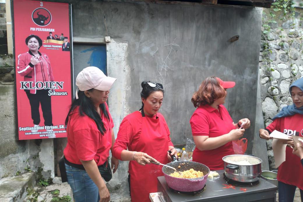 Septiana Dini Fitriani S.H, M.H, Caleg PDI Perjuangan Dapil Klojen hadiri “Pelatihan Nasgor Kekinian” di Bareng