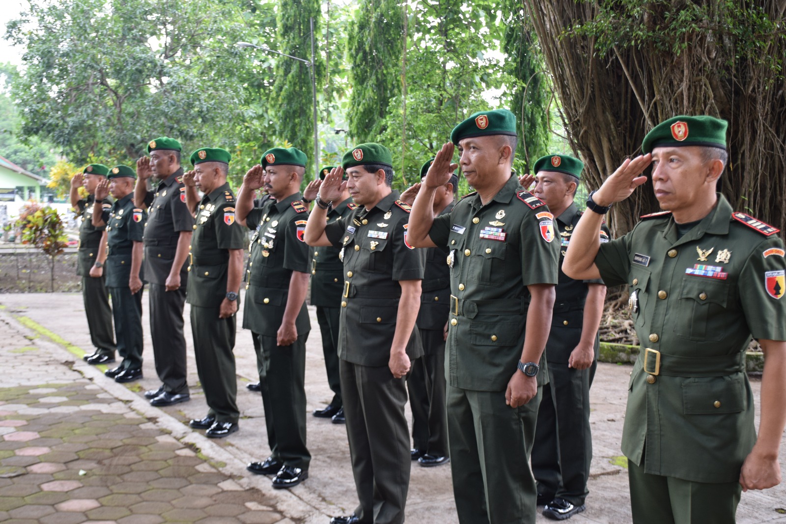 Peringati Hari Juang TNI AD Ke-78, Kodim 0822 Bondowoso Gelar Ziarah di TMP