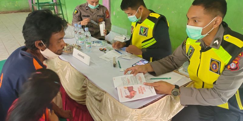 Polda Kalteng Gelar Bakti Kesehatan Bagi Masyarakat di Kuala Kuayan