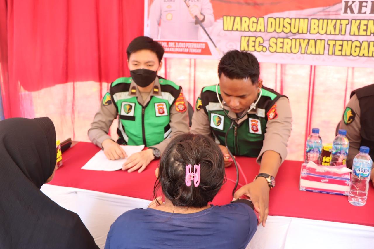 Polres Seruyan Gelar Bakti Sosial dan Bakti Kesehatan Untuk Masyarakat