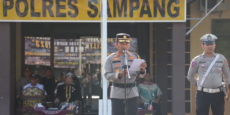 Jelang Nataru, Polres Sampang Gelar Apel Pasukan Operasi Lilin Semeru 2023
