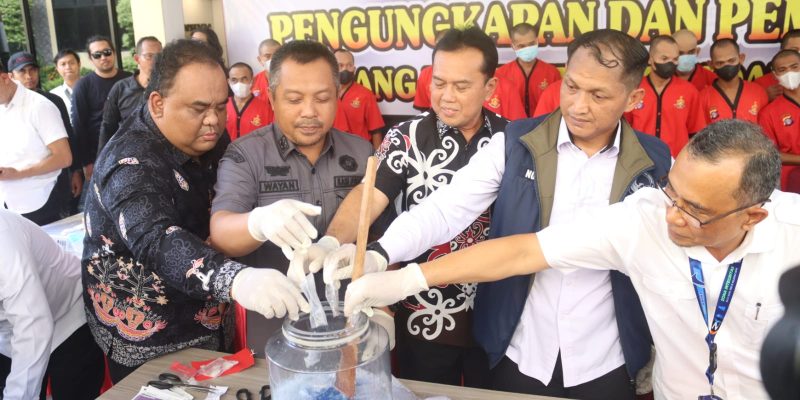 595 Gram Sabu dari 14 Kasus Dengan 22 Tersangka Berhasil di Musnahkan Polda Kalteng