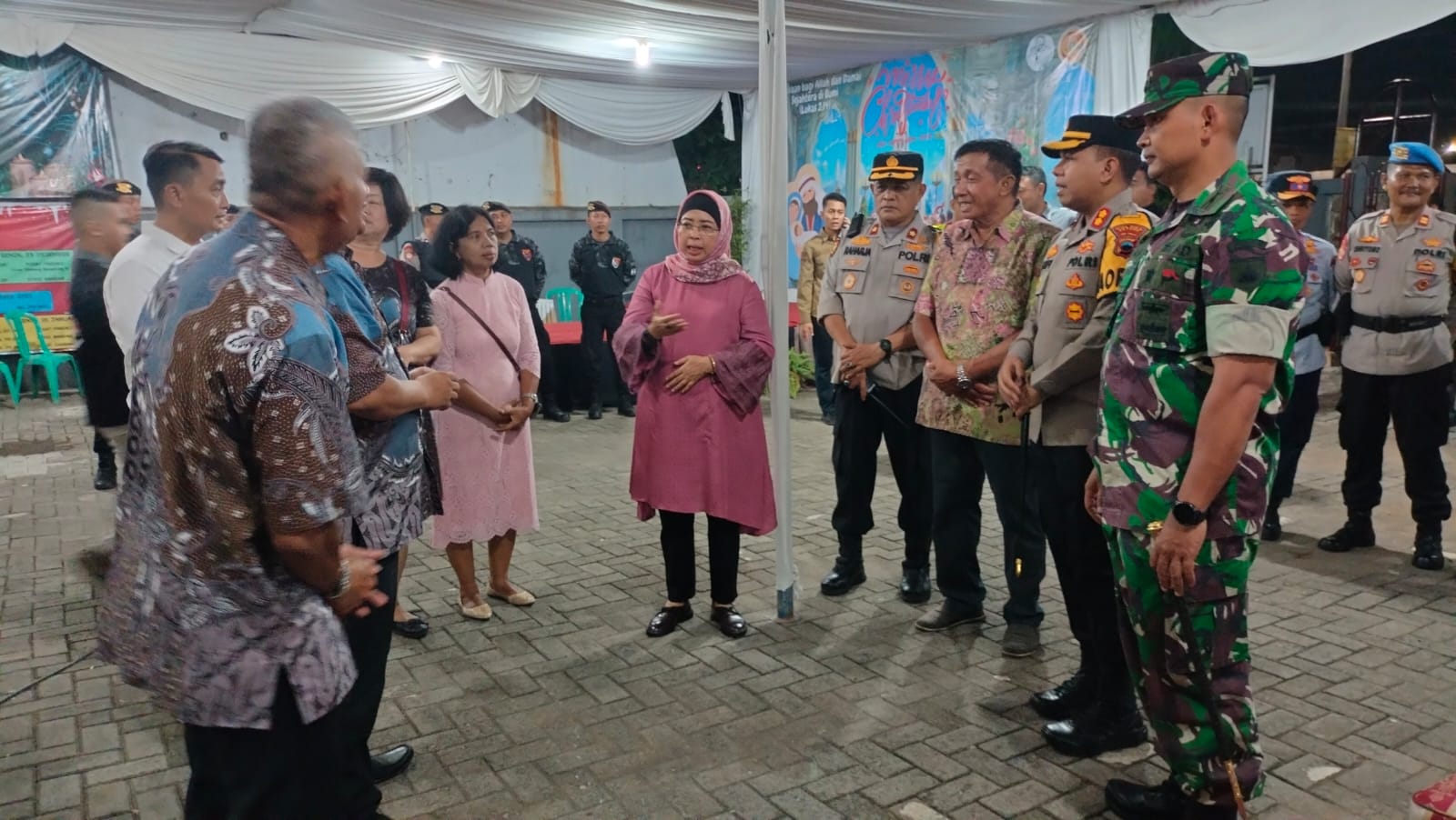 Forkopimda Batang Keliling Gereja, Pastikan Malam Natal Aman