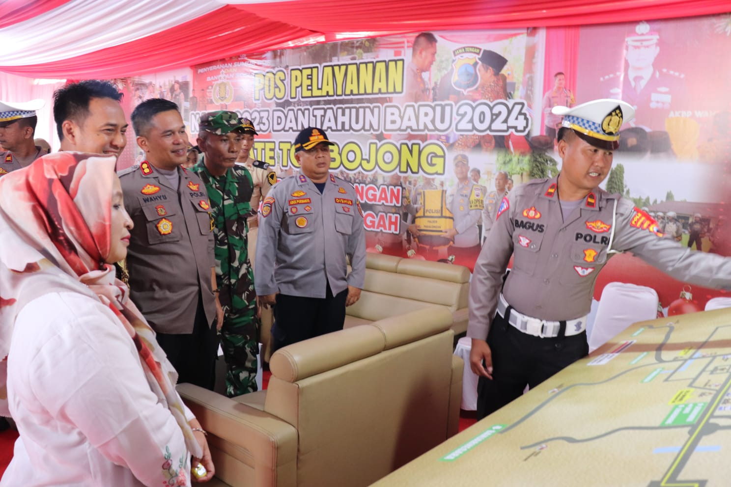 Kapolres Pekalongan Bersama Forkopimda Cek Pos Pengamanan Natal 2023 dan Tahun Baru 2024