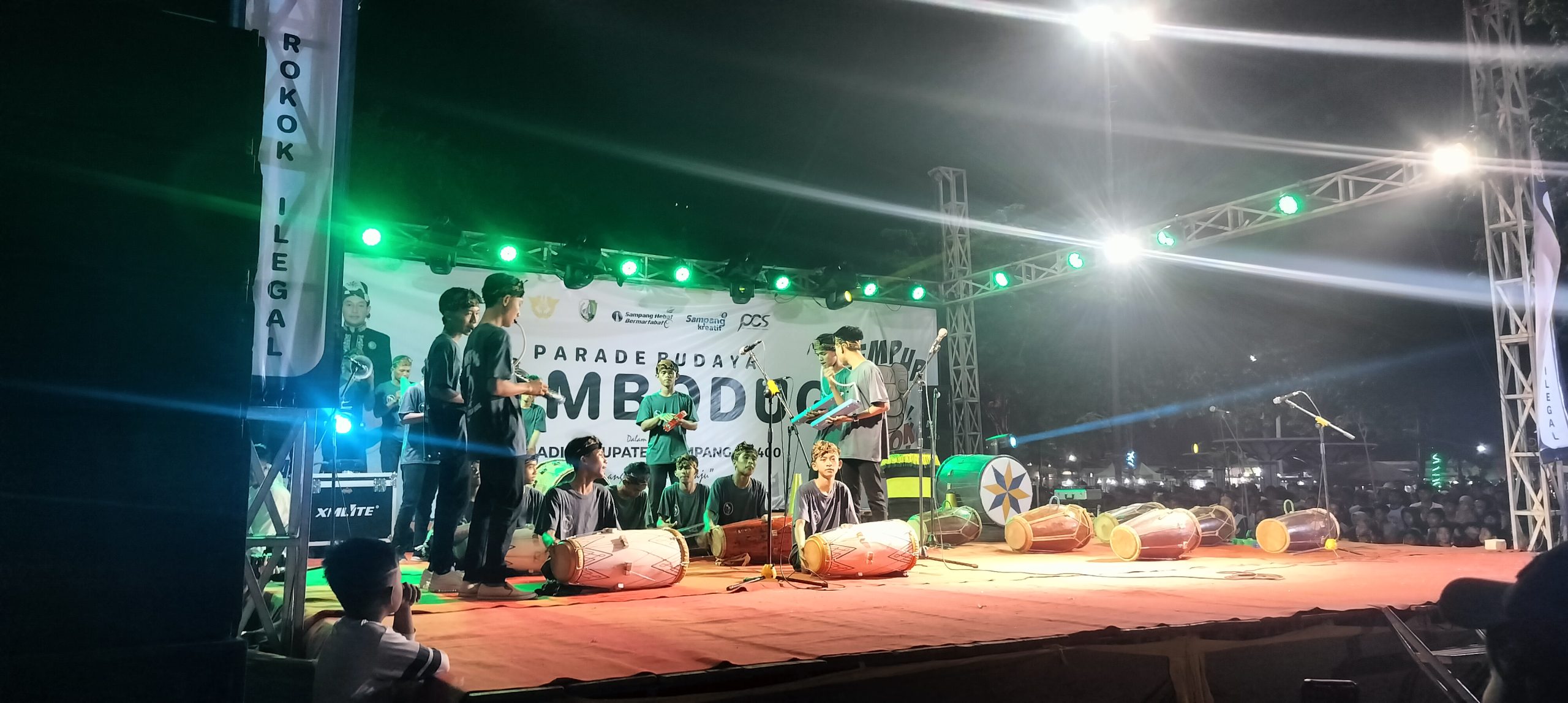 Parade Budaya Daul Combedug Meriahkan Hari Jadi Kabupaten Sampang Yang Ke-400 Tahun