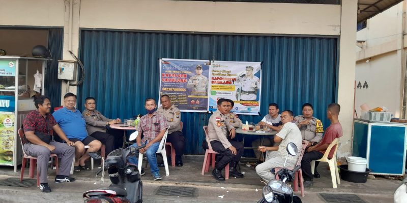 Program Qwick Wins Polsek Sagulung Gelar Jum’at Curhat Bersama Warga Sulung Dikedai Kopi SP Plaza