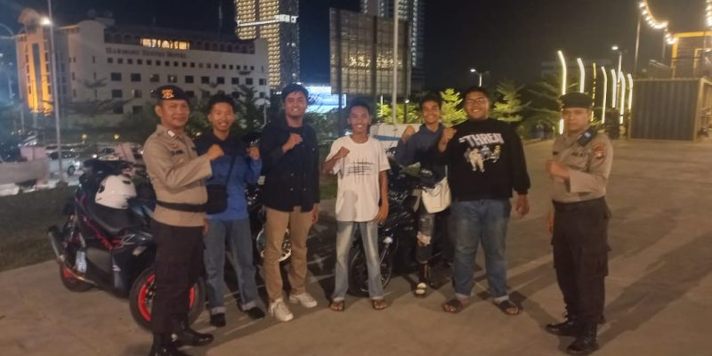 Patroli Polsek Lubuk Baja Sampaikan Himbauan Kamtibmas Kepada Masyarakat