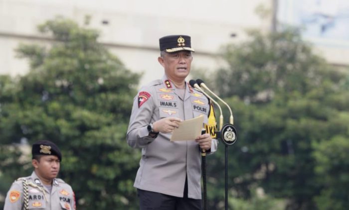 Beri Penghargaan Kepada 40 Personel Berprestasi, Berikut Arahan Kapolda Jatim Jelang Pemilu dan Nataru 2024