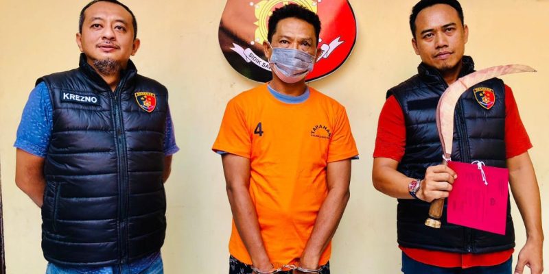 Polsek Genteng Amankan Debt Collector Bercelurit