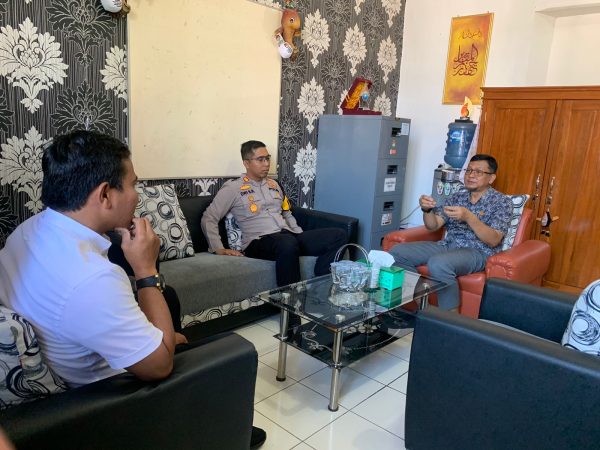Memastikan Pengamanan Tahapan Pemilu 2024 Kondusif Kapolres Situbondo Kunjungi Kantor KPU Dan Bawaslu