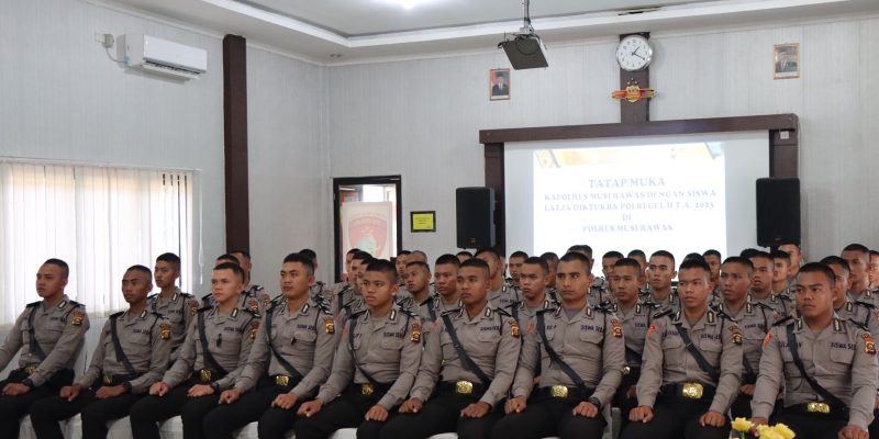 Kapolres Mura AKBP Danu Agus Purnomo SIK,MH Memberikan Arahan Kepada Siswa (Latja) Diktukba Gelombang ll Hampir Selesai