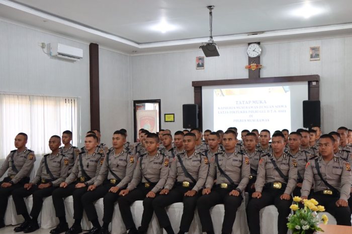 Kapolres Mura AKBP Danu Agus Purnomo SIK,MH Memberikan Arahan Kepada Siswa (Latja) Diktukba Gelombang ll Hampir Selesai