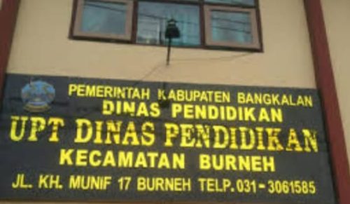 Kontor UPTD Korwil Kecamatan Burneh Tutup Pintu Pada Jam Dinasnya