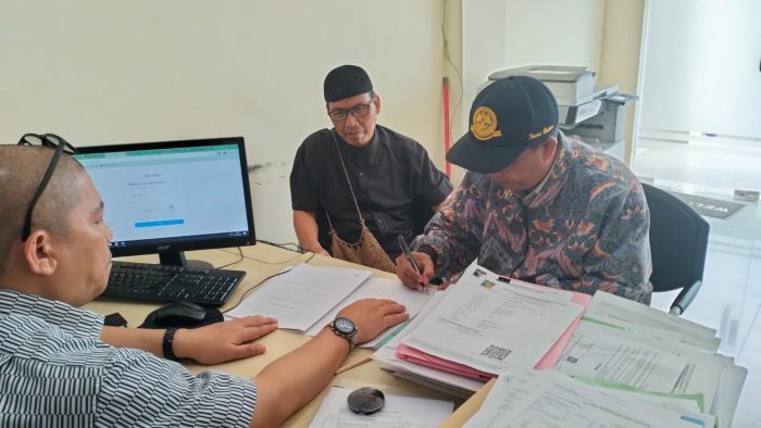 Paguyuban Warga Banten (PWB) Kepri Yang Di Nakhodai TB. HM Gunawan Resmi Menandatangani Akta Notaris Di Kota Batam