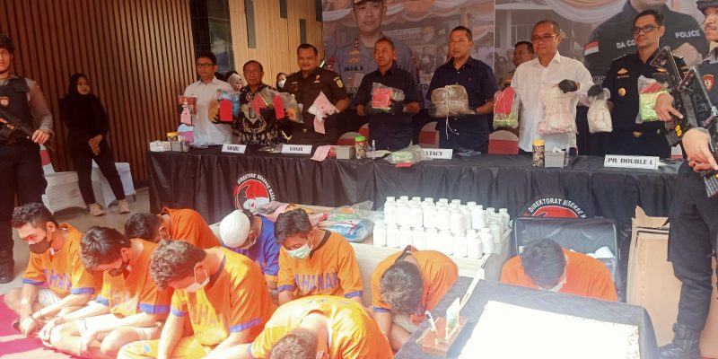 Ditresnarkoba Polda Jawa Timur Lakukan Pemusnahan Sabu, Ganja, Pil Ectacy, Pil LL.