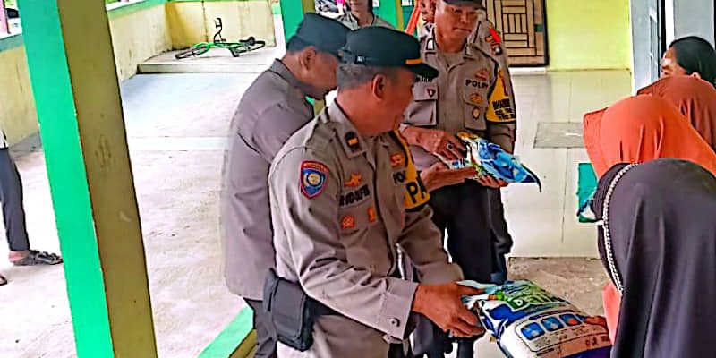Kembali, Polsek Sei Beduk Gelar Minggu Kasih dan Bansos Bersama Masyarakat Sungai Daun-Batam