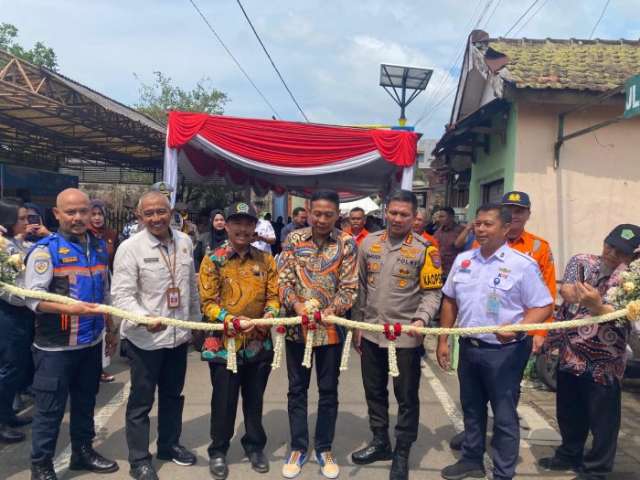 Polresta Malang Kota Dan Forkopimda Resmikan Palang Pintu KA Dan Pos Penjagaan