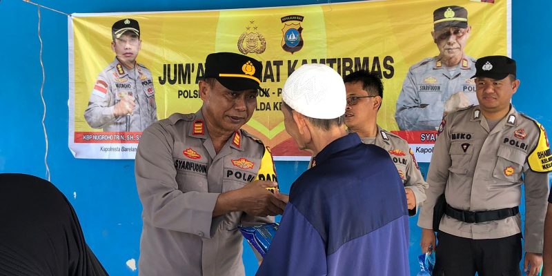 Giat Jum’at Curhat Polsek Sei Beduk Gelar Pembagian Bansos Kepada Masyarakat Perumnas Duriangkang Batam