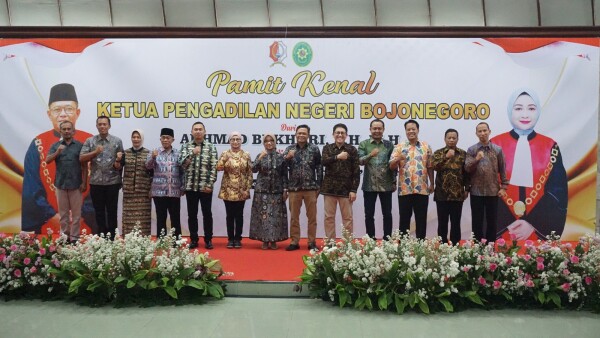 Pj Bupati Adriyanto Hadiri Pamit Kenal Ketua PN Bojonegoro, Bersama Perkuat Sistem Pemerintahan