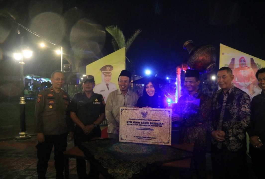 Bupati Mojokerto Laksanakan Penandatanganan Prasasti RTH MKP Jabon