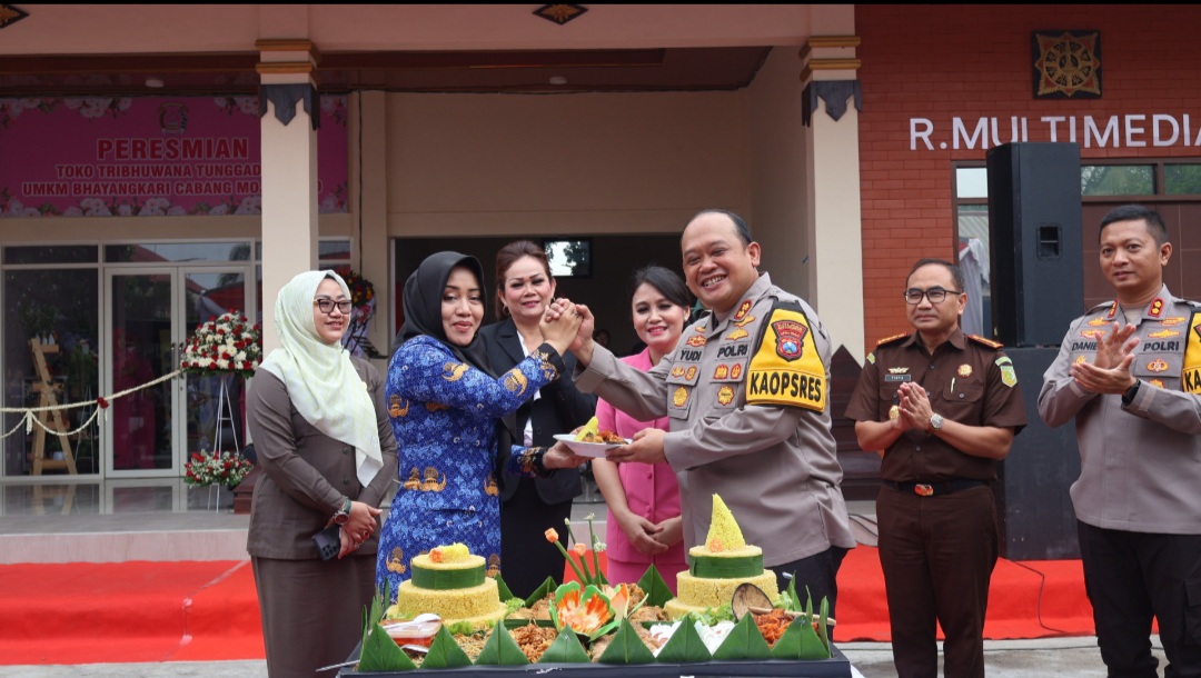 Tunjang Pelayanan Masyarakat, Bupati Ikfina Resmikan Gedung Wicaksana Laghawa Polres Mojokerto