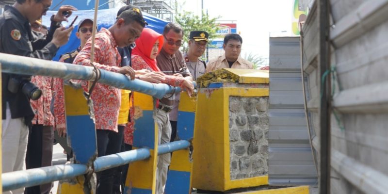 Tinjau Banjir Wilayah Jetis, Bupati Ikfina Minta Normalisasi Sungai Dipercepat