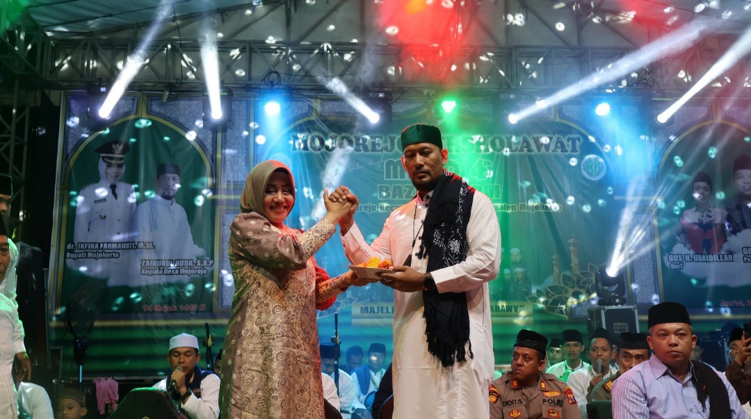 Bupati Ikfina Hadiri Mojorejo Bersholawat, Harlah Milad 4th Bumdesa, BAZIS & BBM