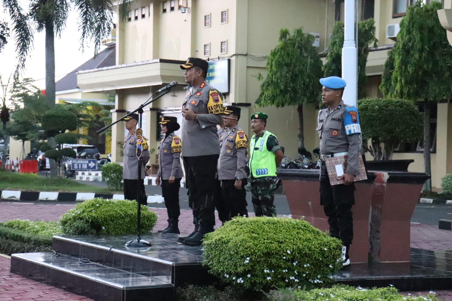 Ratusan Personel Gabungan Siap Amankan Malam Pergantian Tahun Baru 2023-2024 di Kabupaten Pekalongan