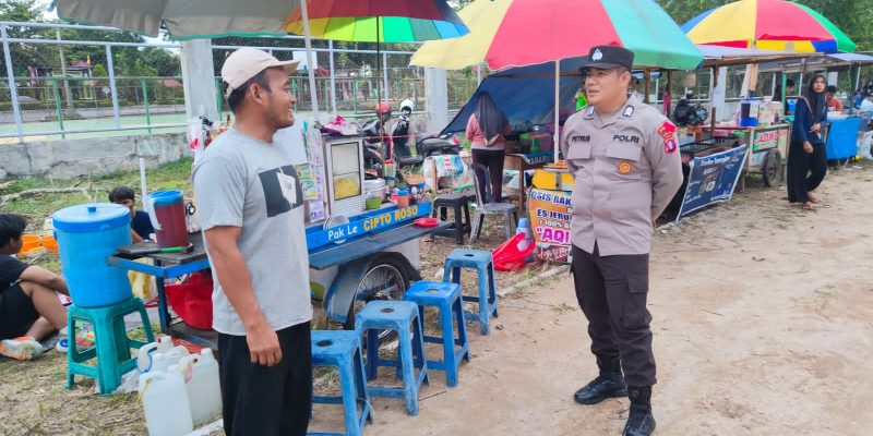 Patroli Dialogis Personel Polda Kalteng Sambangi Pusat Keramaian di Palangka Raya