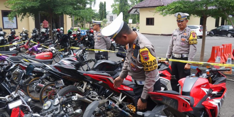 Dalam Tiga Hari, Satlantas Polres Pekalongan Berhasil Menindak 103 Unit Motor Knalpot Tidak Standar