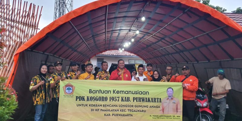 PDK KOSGORO 1957 Kabupaten Purwakarta Salurkan Ratusan Packet Sembako Yang Terkena Dampak Longsor Gunung Anaga