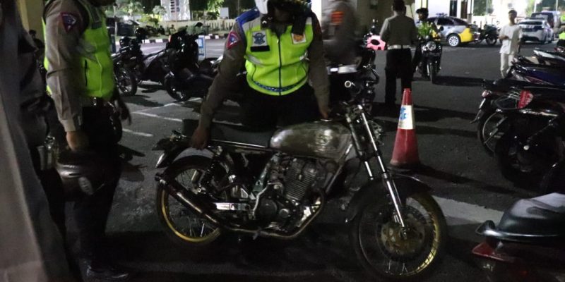 Puluhan Sepeda Motor Terjaring Razia Knalpot Tidak Standar Yang Digelar Polres Pekalongan