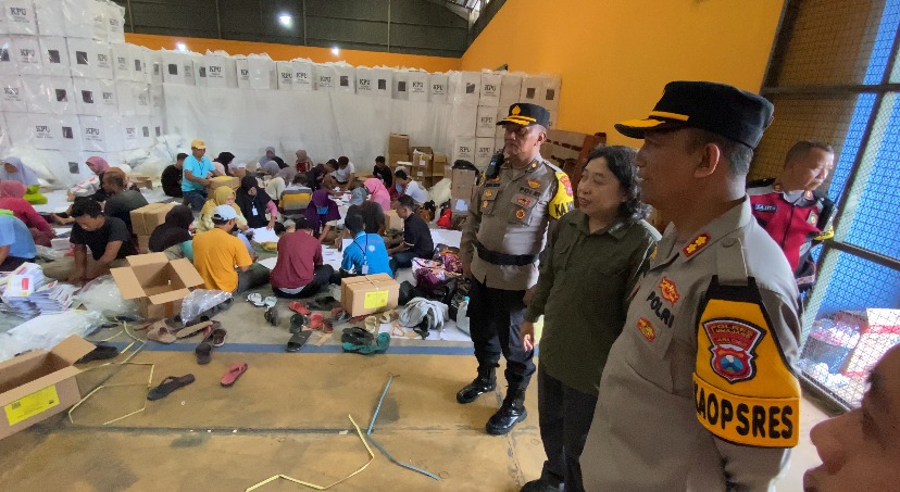 Kapolres Lumajang Tinjau Gudang Logistik KPU, Pastikan Keamanan Pemilu 2024