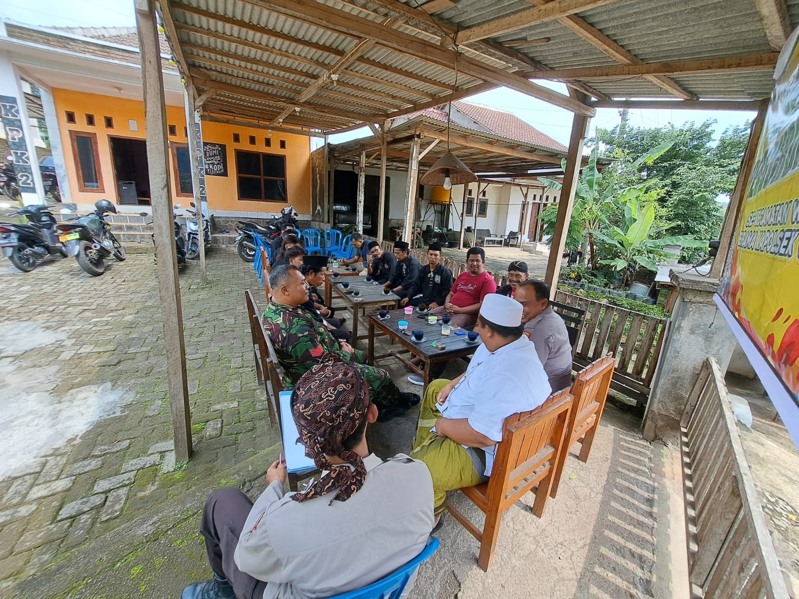Babinsa Koramil 0822/05 Hadiri Silaturahmi Perguruan Pencak Silat Se Kec. Wringin