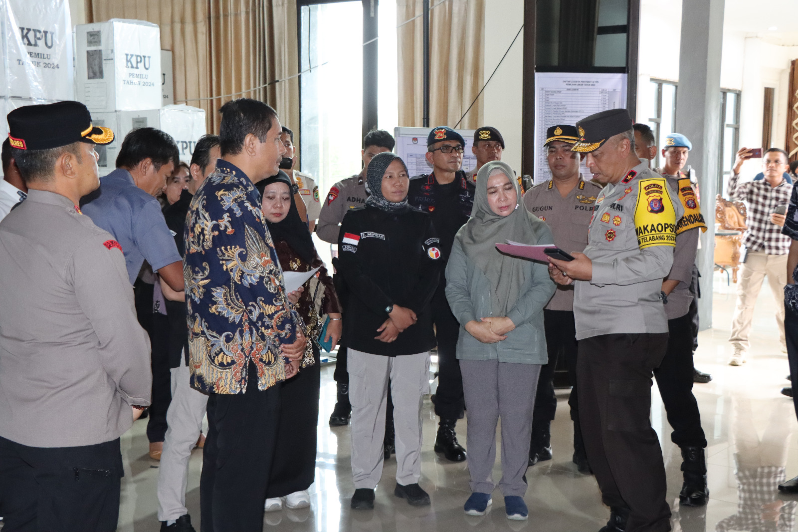 Wakapolda Kalteng Tinjau Posko Logistik KPU Pulang Pisau