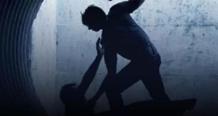 Ada Apa…!!! Oknum Kades di Situbondo Diduga Melakakukan Penganiayaan Kepada Salah Satu Warga Karon Arjasa