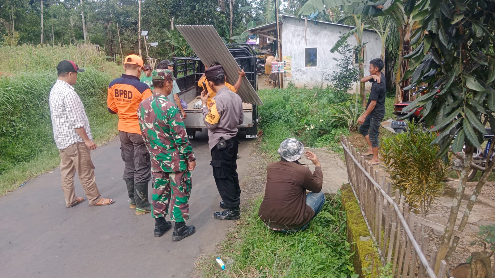 Kolaborasi Kepolisian dan TNI : Wujud Kepedulian Untuk Warga Terdampak Musibah di Blado