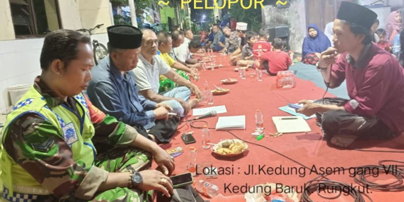 Babinsa Koramil 0831/05 Kec. Rungkut Kawal Musyawarah Warga Pada Tasyakuran Menyongsong Tahun Baru 2024