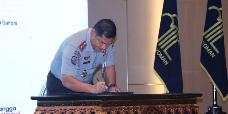 Kalapas Lubuklinggau Hadiri Penandatanganan Komitmen Bersama Pembangunan ZI