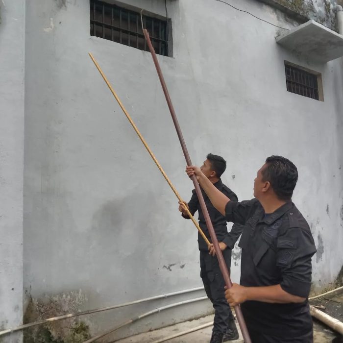Pengecekan Rutin Teralis Kamar Hunian Warga Binaan Pemasyarakatan atau WBP Lapas Kelas IIA Lubuklinggau