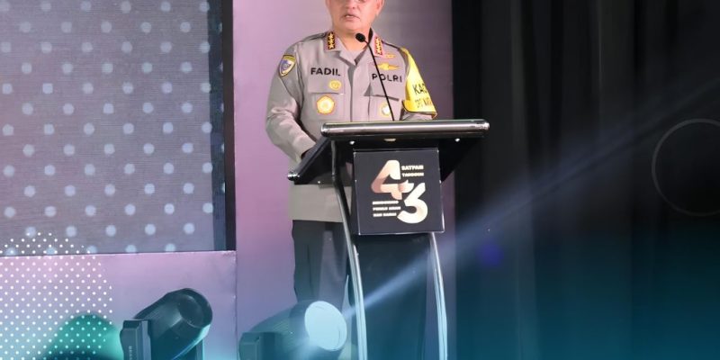 Kabaharkam Polri Hadiri Seminar Nasional HUT Satpam Ke – 43